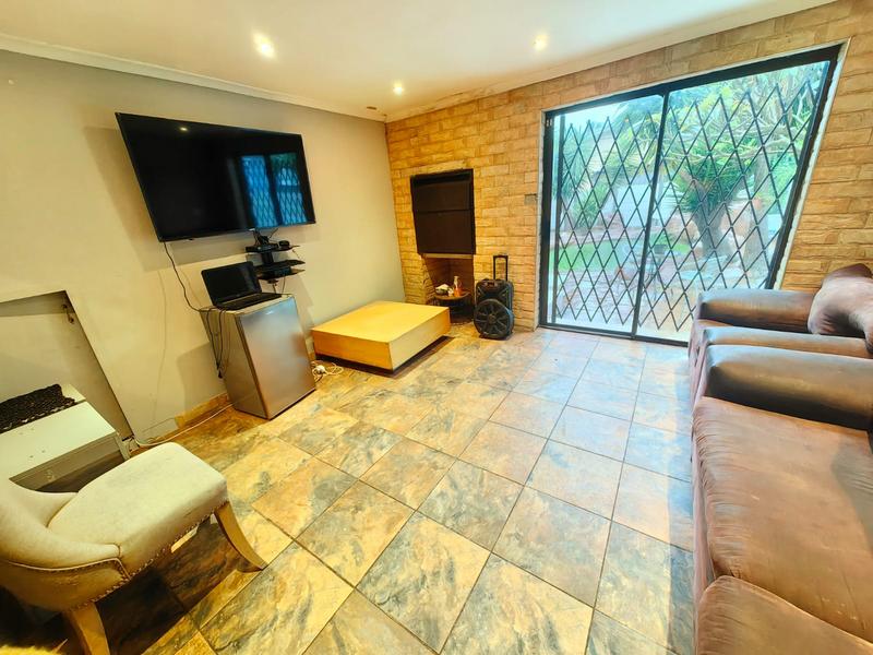 5 Bedroom Property for Sale in Churchill Estate Western Cape